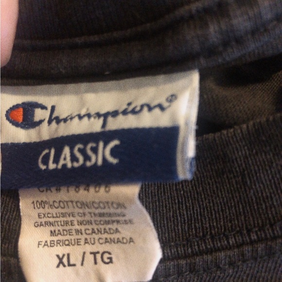 Champion long sleeve - Picture 2 of 2